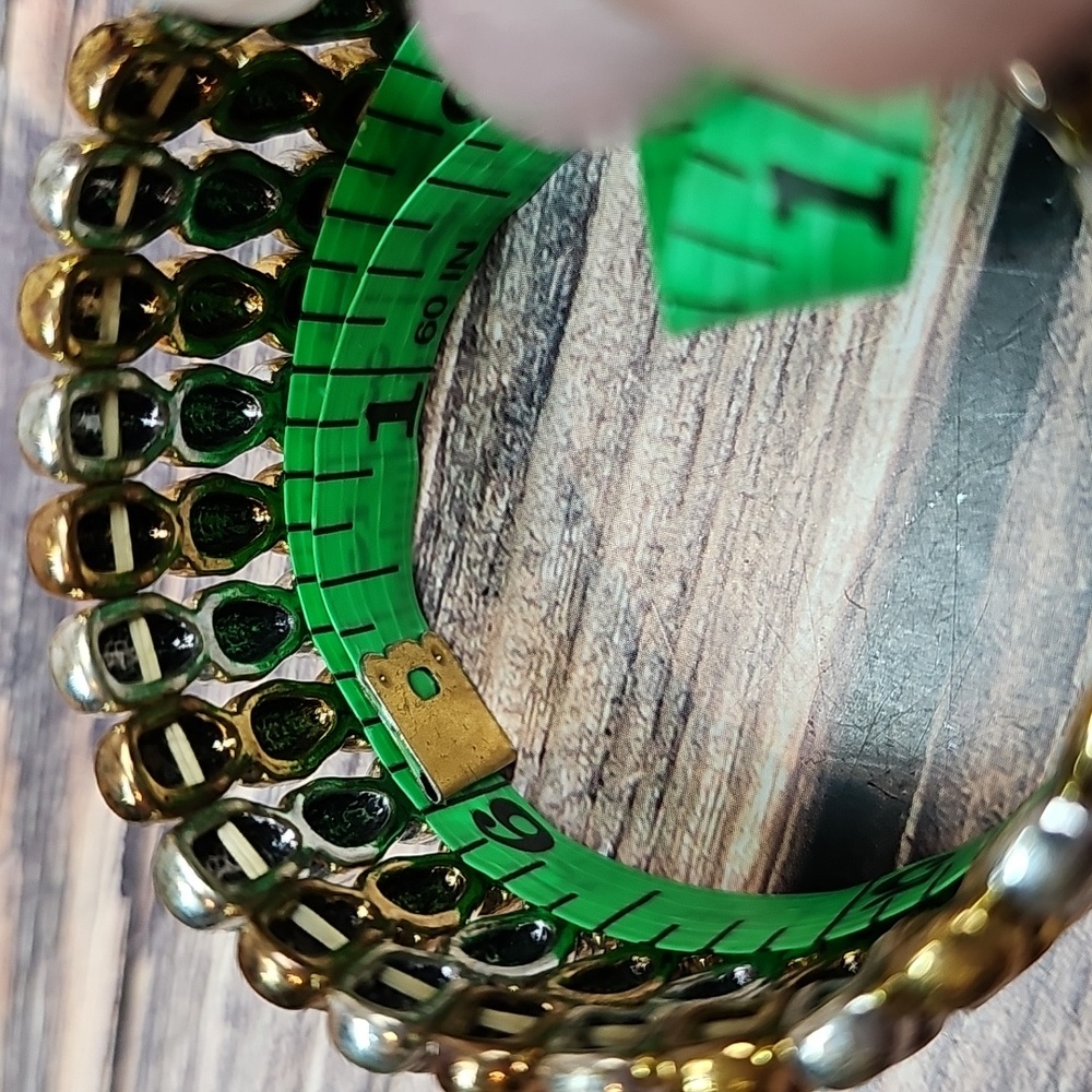 NEW UNISEX SKULL MULTI-ROW GOLD & SILVER TONE STRETCH BRACELET - Picture 10 of 10
